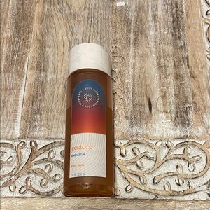 Bath & Body Works Restore Magnesium Body Wash - Orange and White